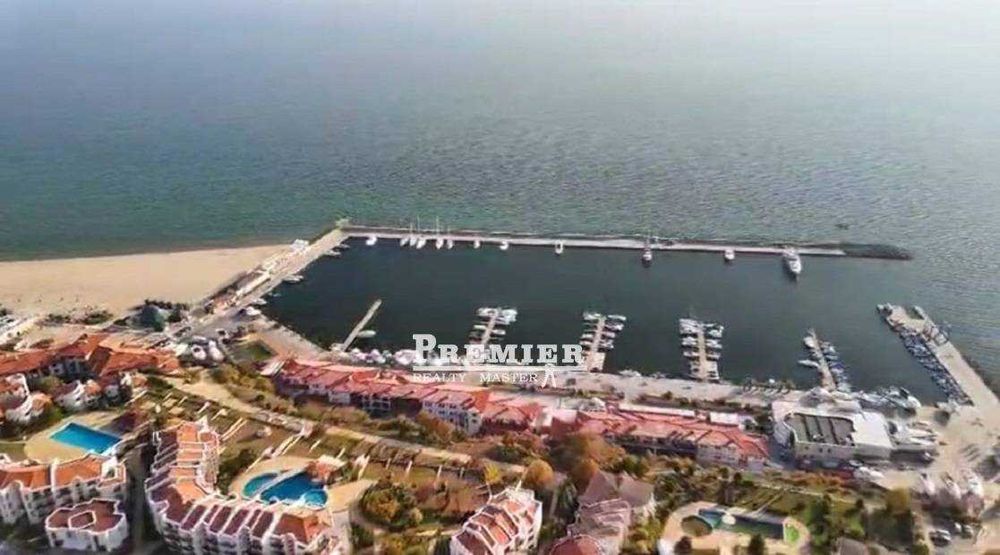 Продава се Двустаен апартамент в Свети Влас - 81 кв.м за 1272 €/кв.м - Снимка #2