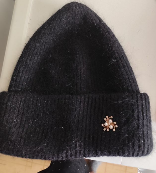 Продам зимнюю шапку