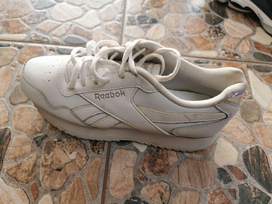 Adidași..diverse modele..