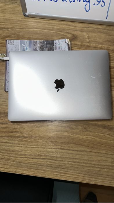 Macbook air белый
