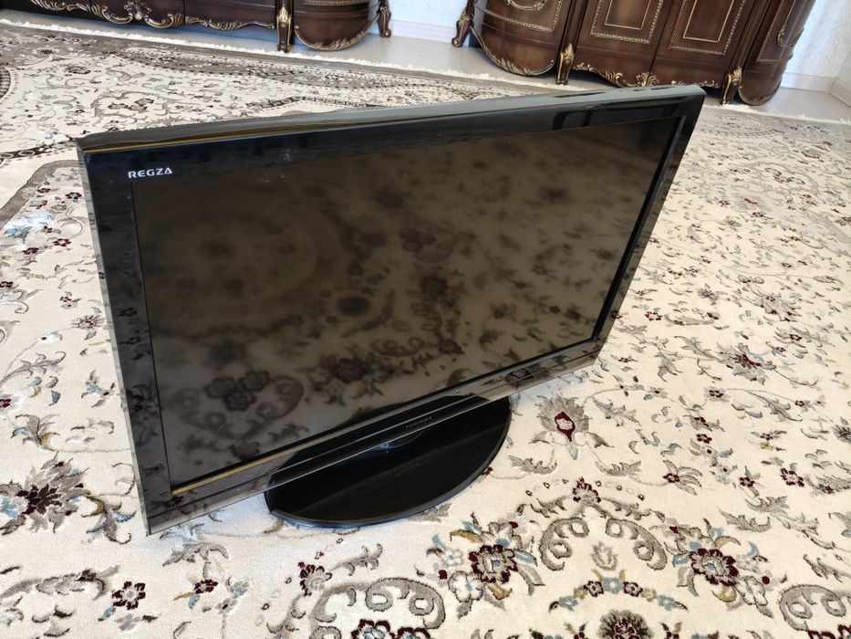Телевизор Toshiba Regza 37XV733