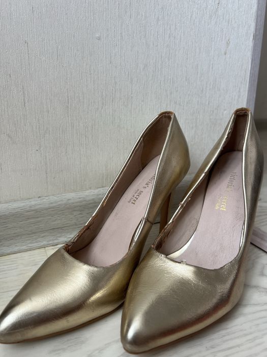 Продаю туфли по дешевой цене