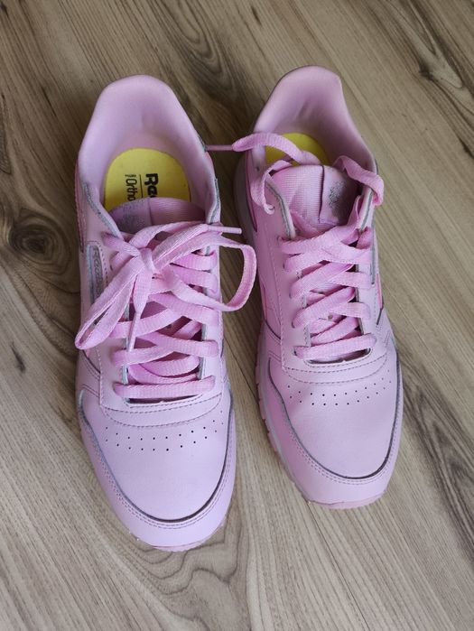 Дамски (детски) розови маратонки Reebok