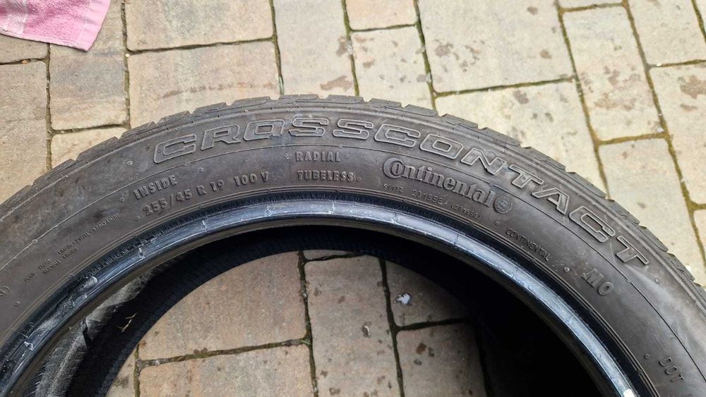 Anvelope vara 255 45 R 19 100V Continental