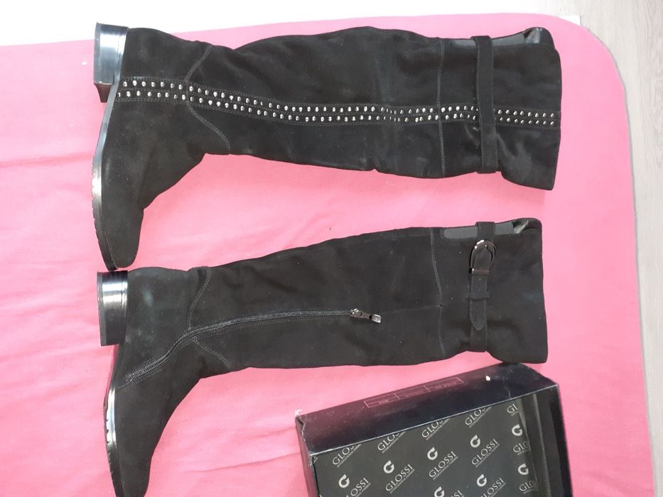 Cizme lungi din piele întoarsă