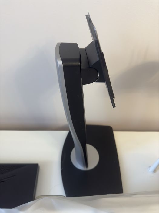 Монитор Делл БУ в хорошем сост.