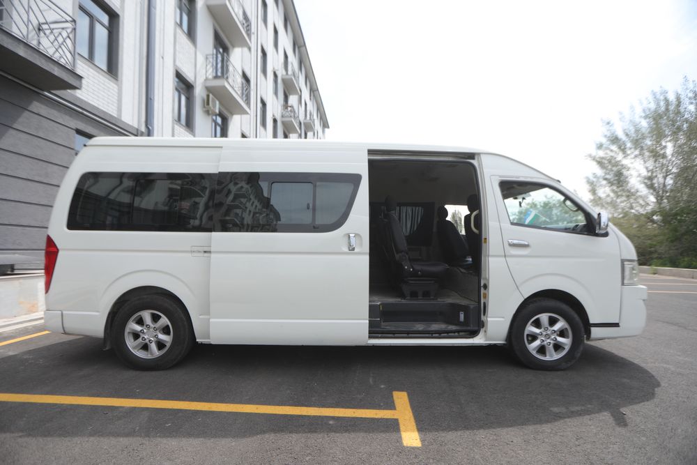 Toyota Haice 2013-yil Gaz benzin