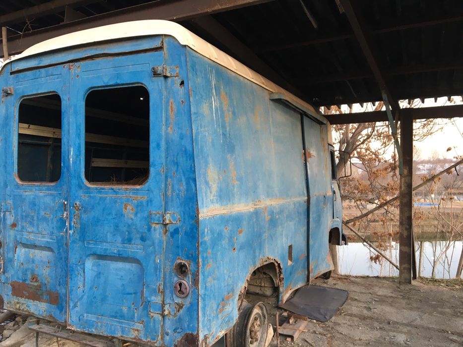 Продам автомобиль авиа