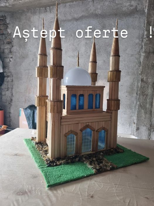 Căsuțe și bisericuțe in miniatură