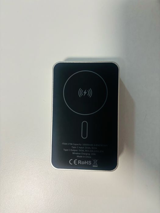 Baterie externa magnetica cu wireless