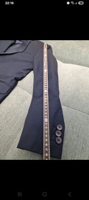 Costum baieti 9 ani in stare foarte buna