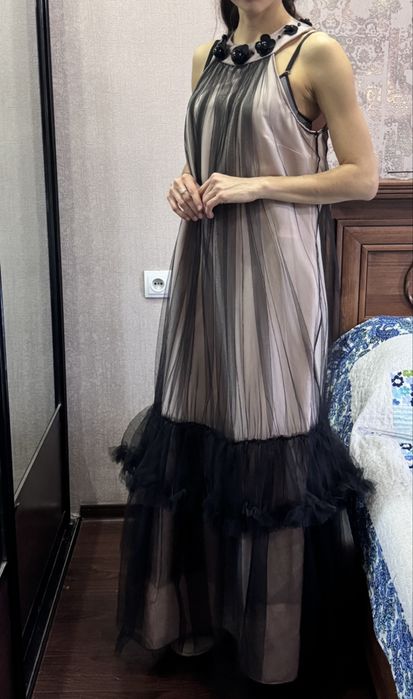 Вечернее длинное платье Gizia