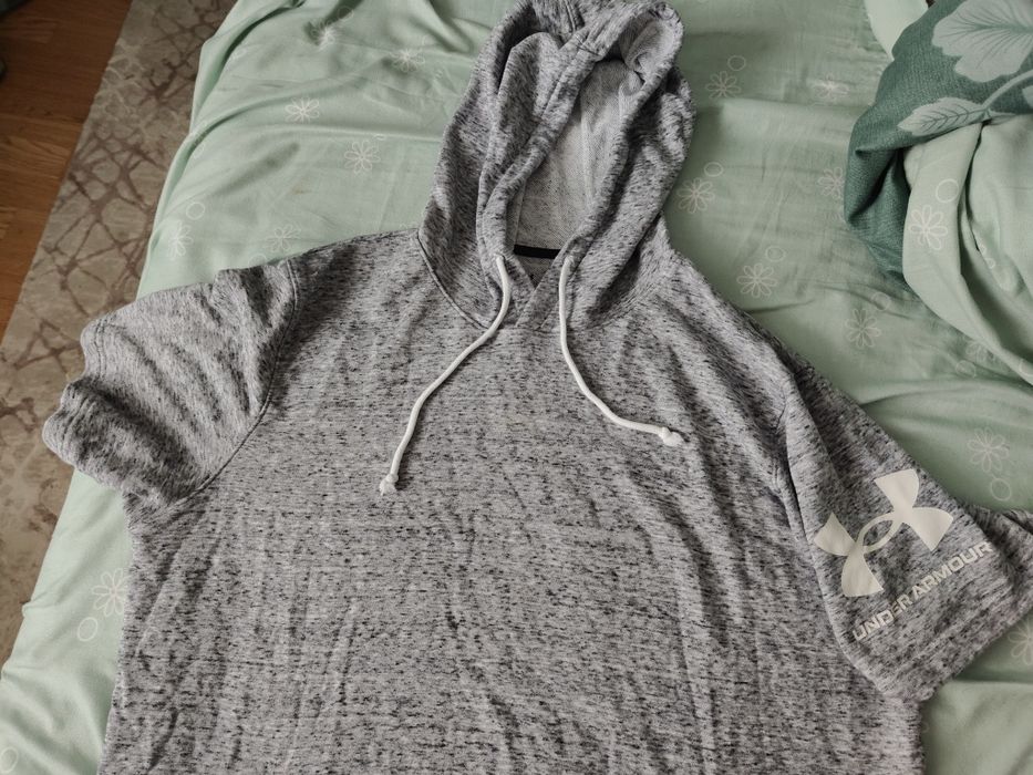 Hanorac sport Under Armour,mărime XL