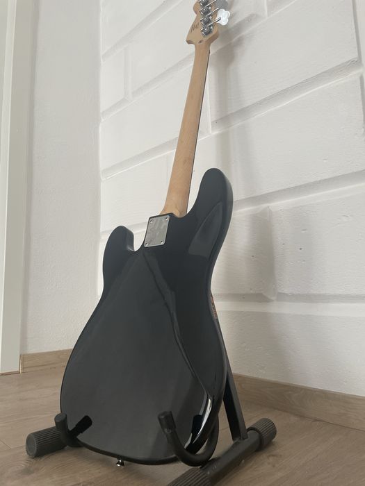 Chitara bass Squier Affinity PJ