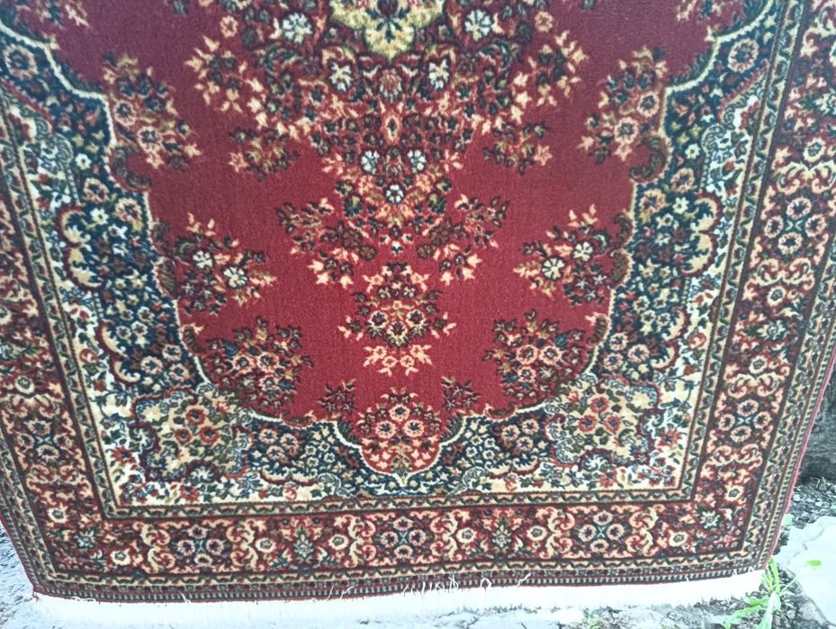 Ковер со стены недорого.