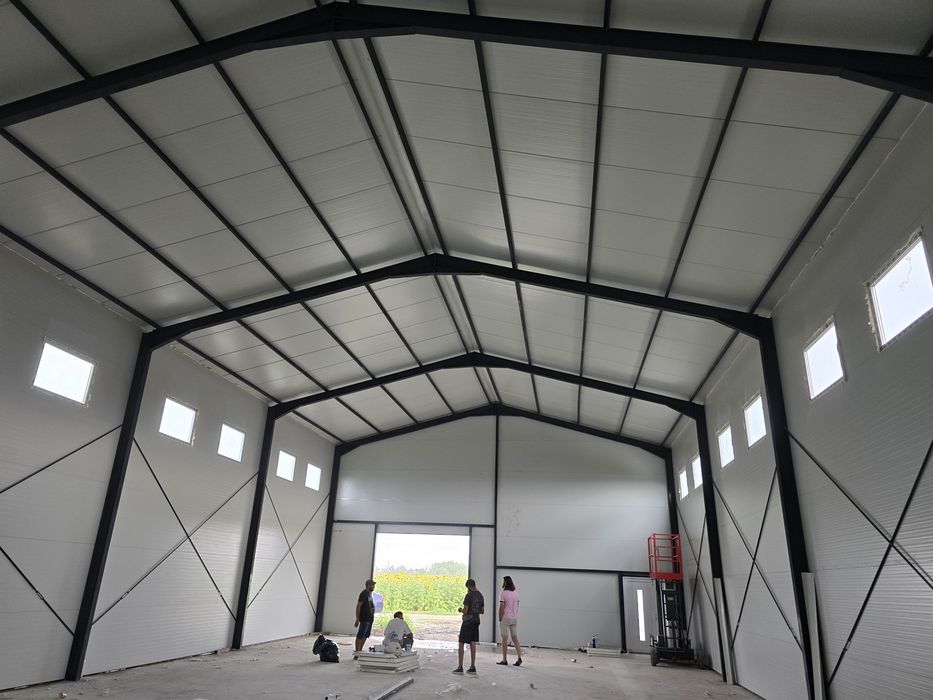 Vand sau schimb structuri metalice cu auto