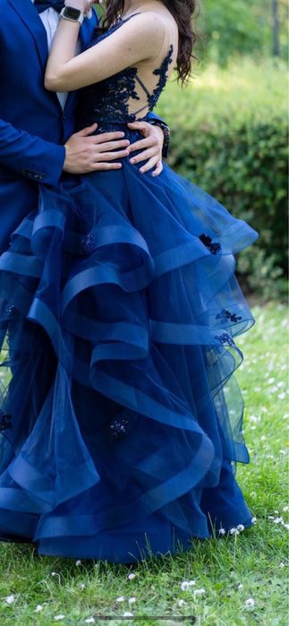 Елегантна бална рокля