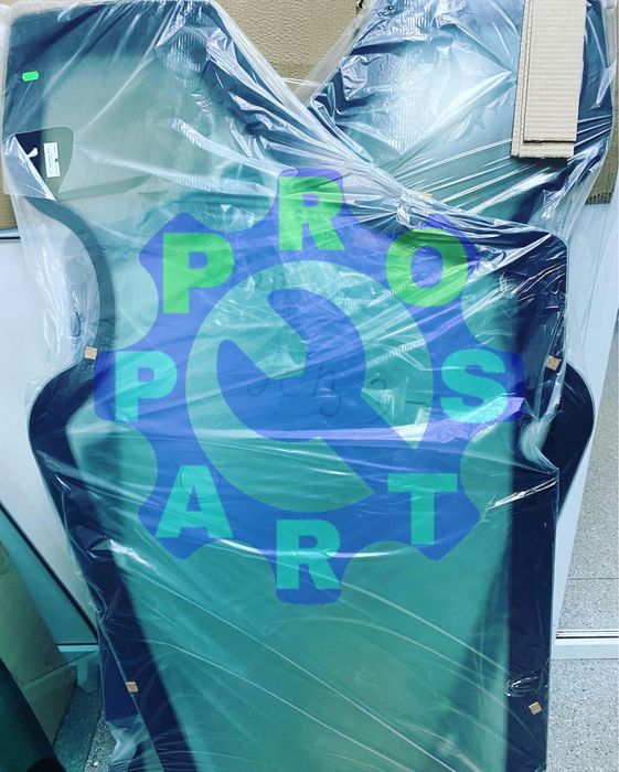 Стекла на экскаваторы-погрузчики 3/1