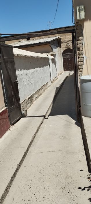 Ховли сотилади...