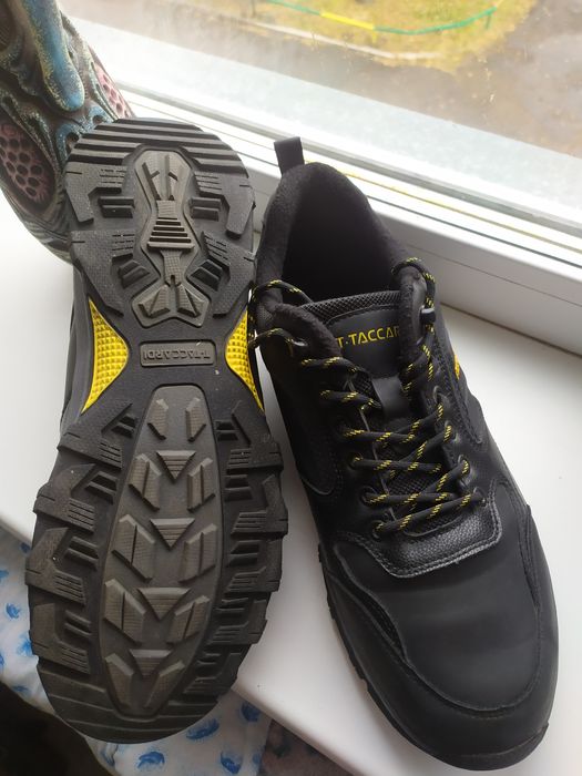 Мужские демисезонные кроссовки