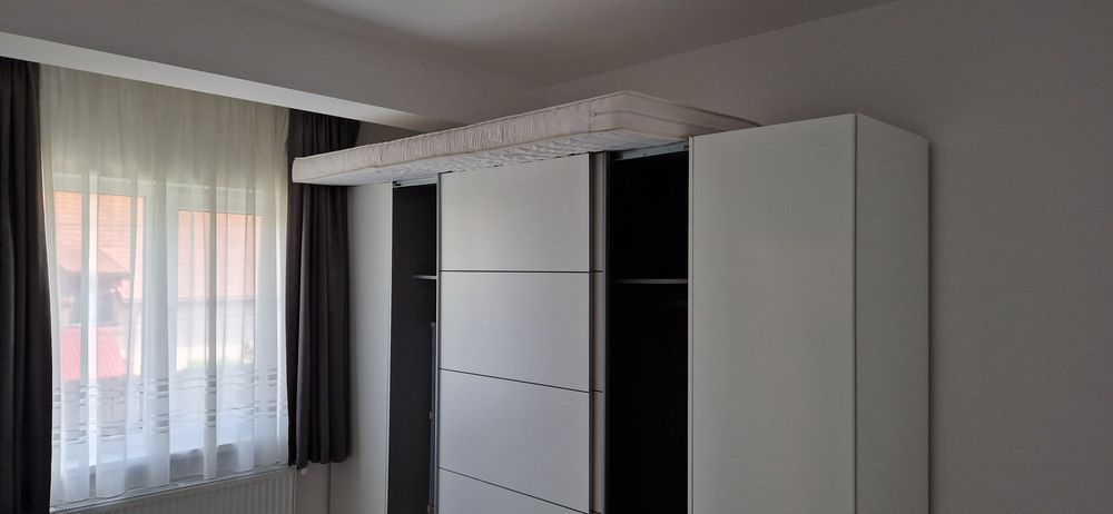 Casa 4 camere cu sistem fotovoltaic si curte generoasa