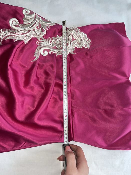 Rochie elegantă petru evenimente de vara