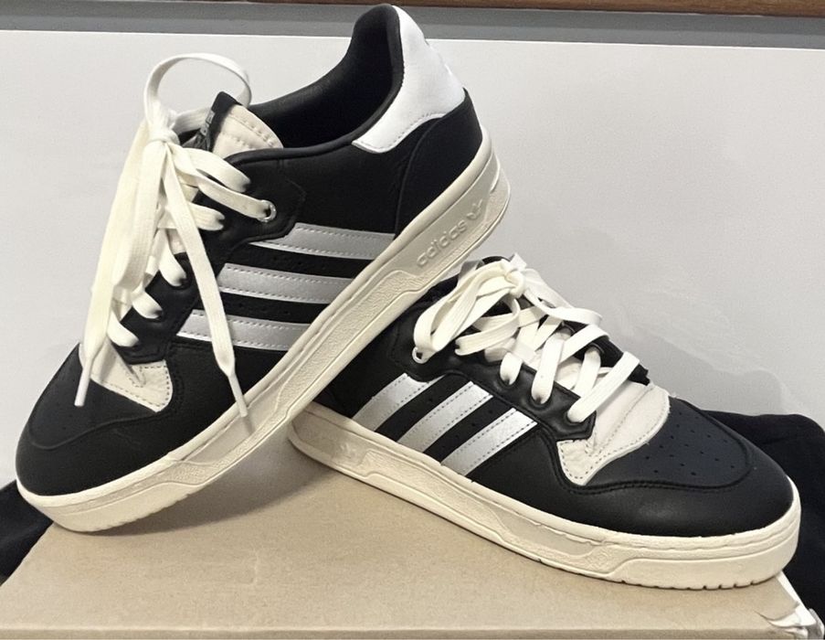 Оригинални маратонки Adidas Rivalry Consortium номер 42