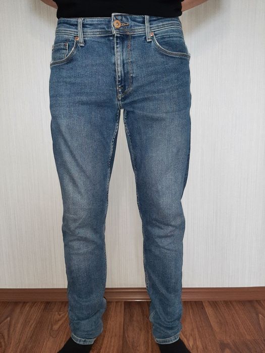 Молодежные джинсы "Колинс"