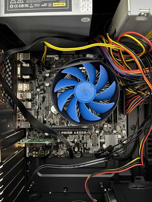 Новый Ryzen 3 2200G с новой платой с гарантией.