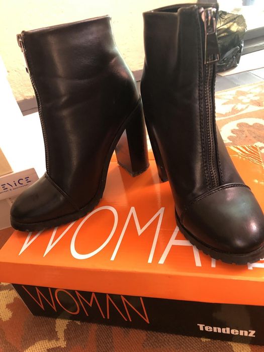 Продавам дамски обувки