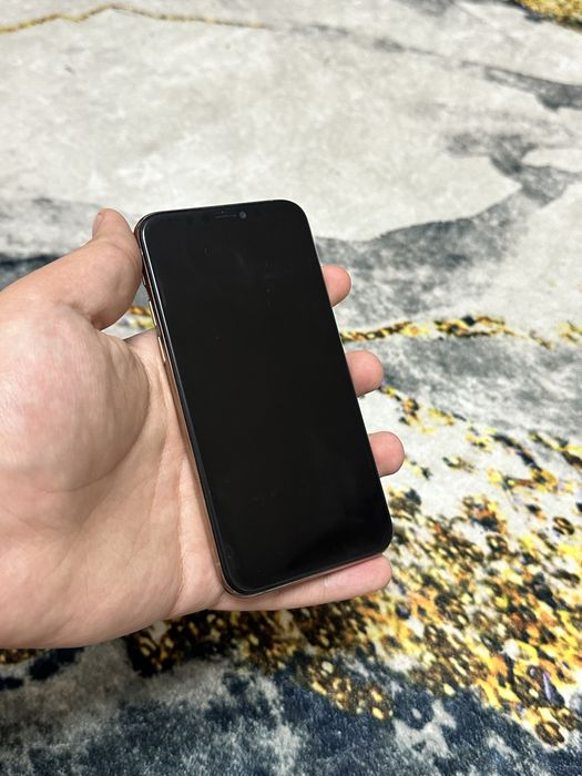 Продам айфон 11 про