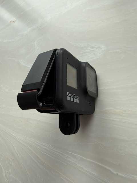 Продаётся экшн камера GoPro 8 black с аксессуарами