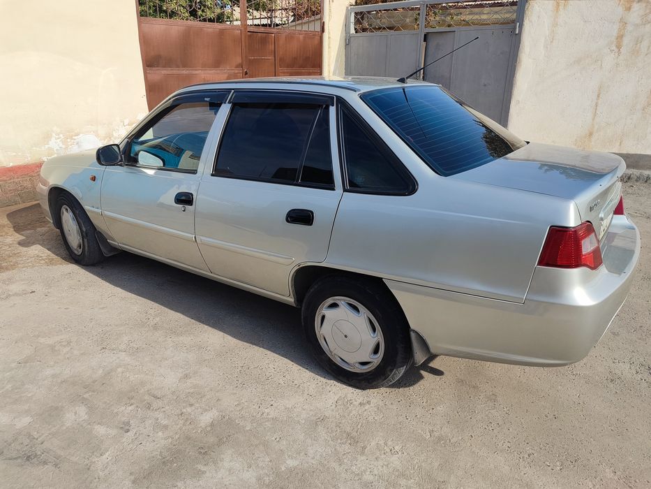 Продается Nexia2 супер салон