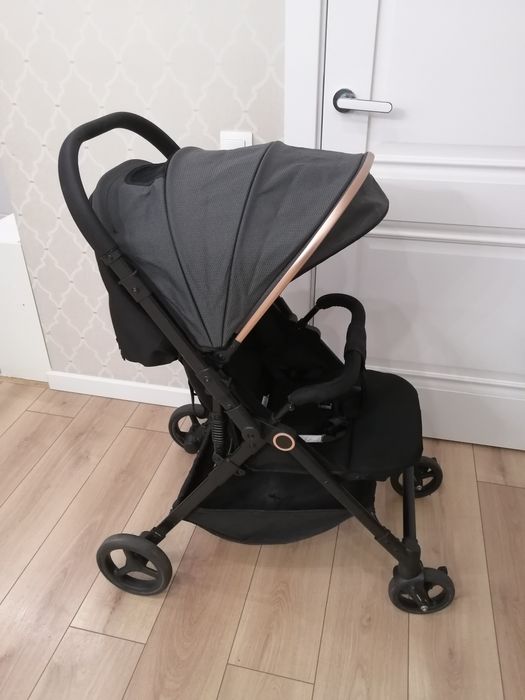 Продам детскую коляску.