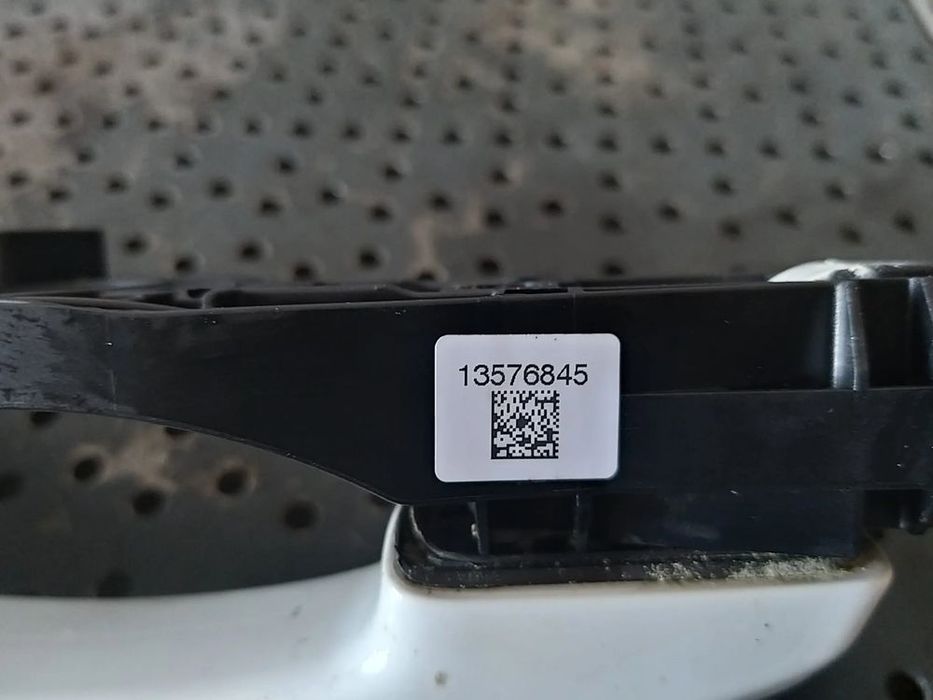 Maner usa stanga fata opel mokka x j13 13576845