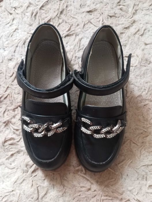 Туфли в школу на девочку