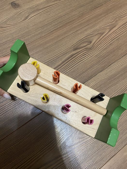 Игрушка Икеа Мула Блок с колышками и молотком