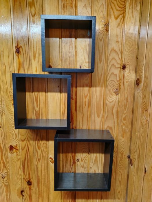 Продам навесные полочки