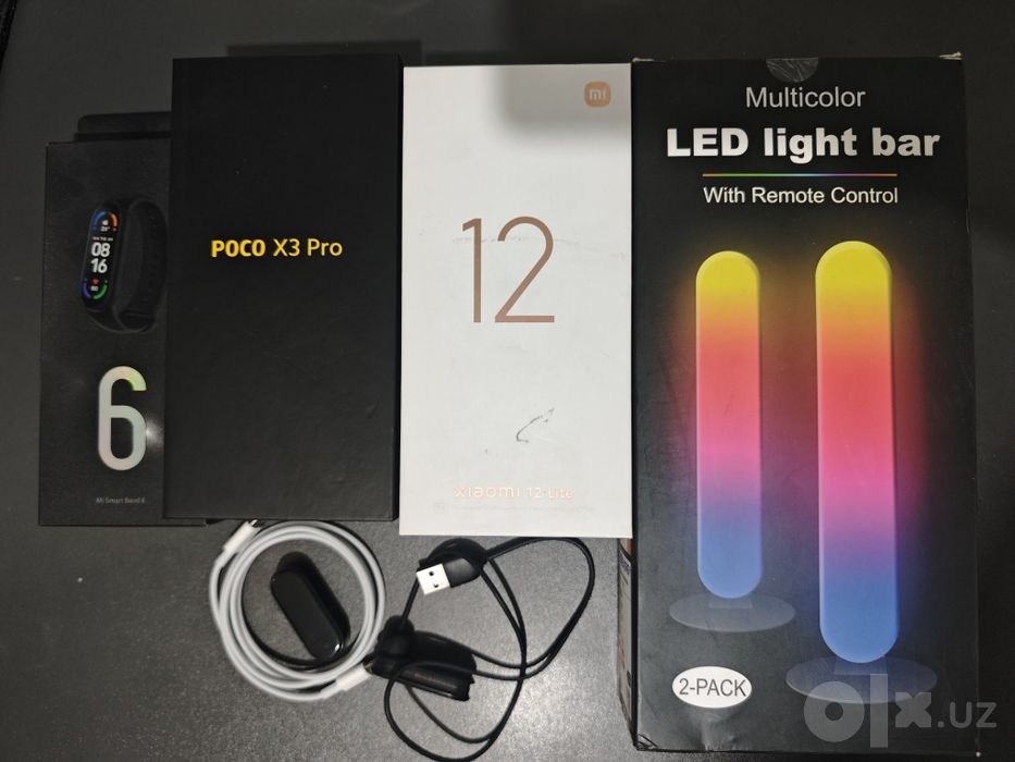 Продам комплект: RGB лампы, коробки Xiaomi/Poco, Mi Band 6 + аксессуар