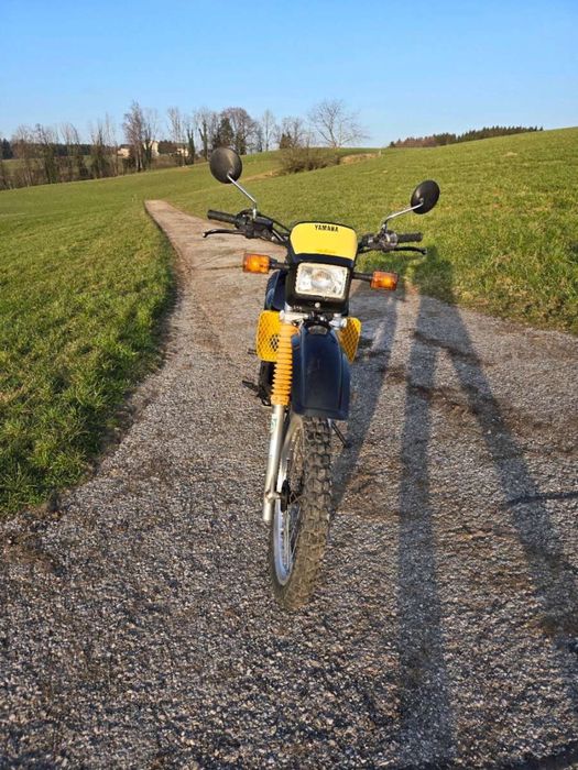 Motocicletă Yamaha XT 350 cu doar 7.000km , Adus Recent din Austria