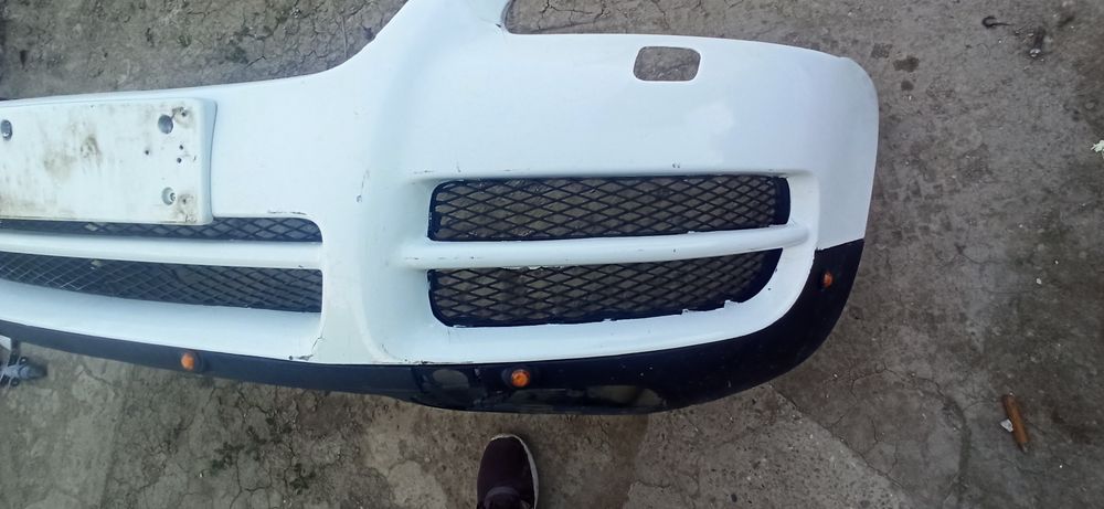 Бампер передний VW Tuareg 2004 до рест