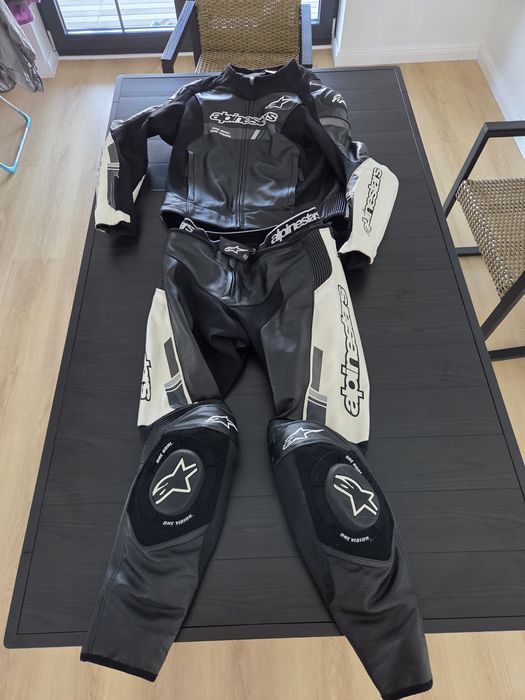 Combinezon moto Alpinestars GP Force V2, 2 bucati