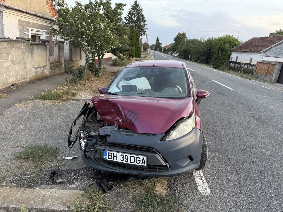 Vand FORD FIESTA 1.6 2009 Dezmembrari