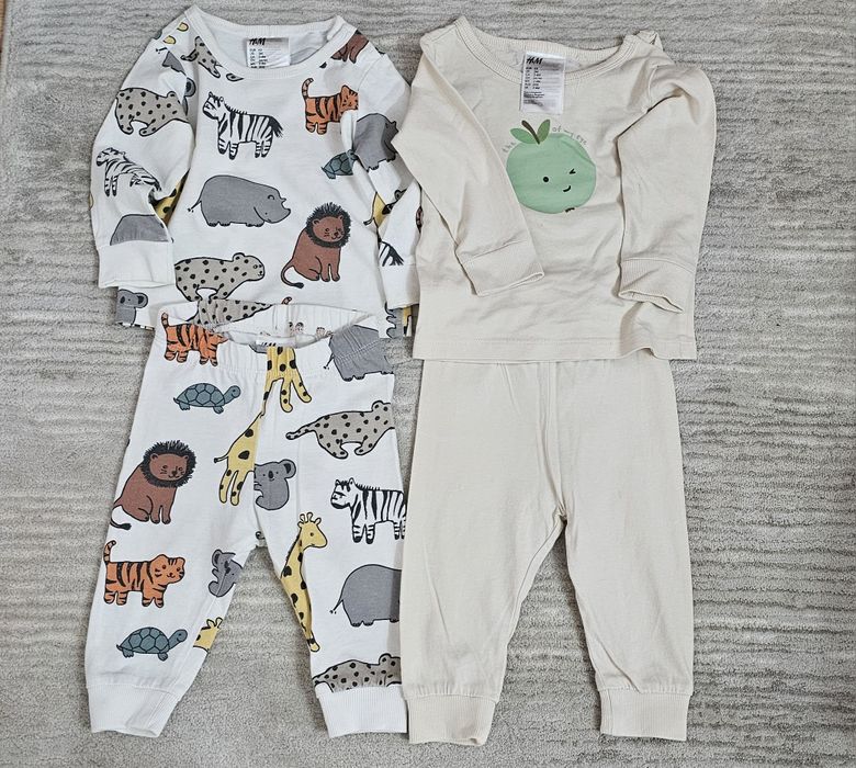 Set 2 pijamale HM marime 62 (3 luni)