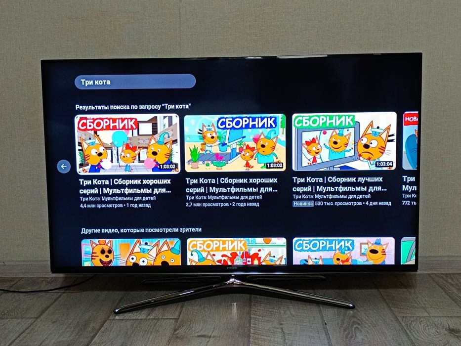 Samsung Smart TV,  123см .