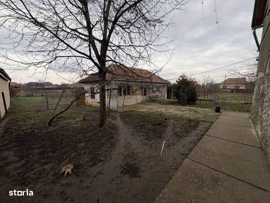 Casă de vânzare cu Teren4319mp PotențialViitorPozitieComercial Curtici