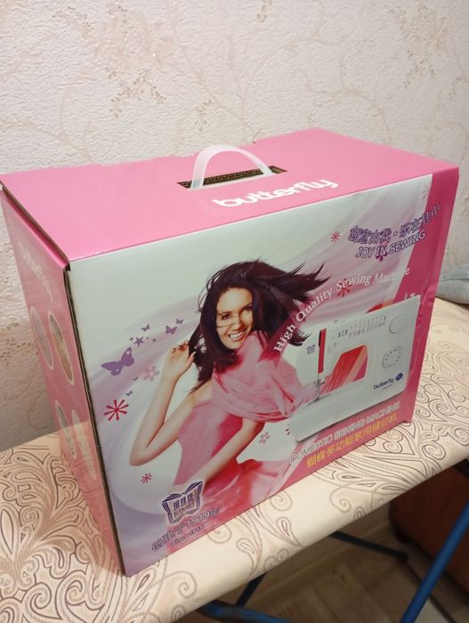 Машинка швейная новая