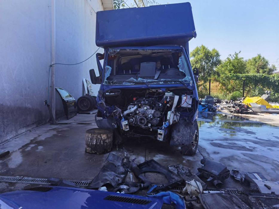 Dezmembrez Mercedes Sprinter W906 2.2 euro 5 OM651 Automat/Punte dubla