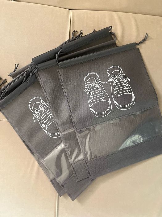 Продам костюм на мальчика 32р.