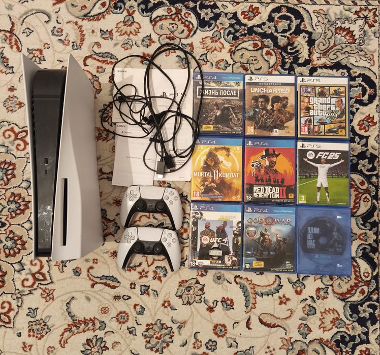 Продам PS5 + 2 консоли + 9 игр